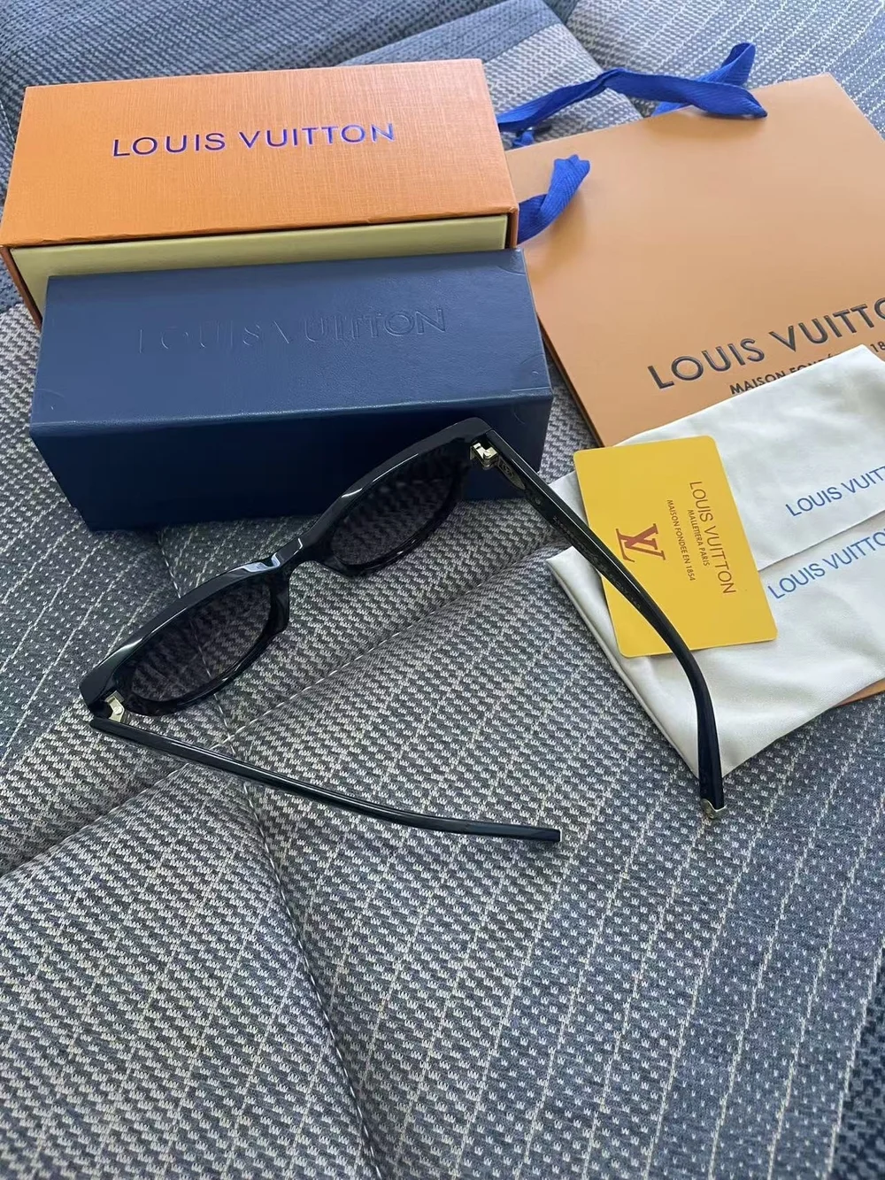 Louis Vuitton Black Gloss Cat-Eye Sunglasses with Dark Lenses